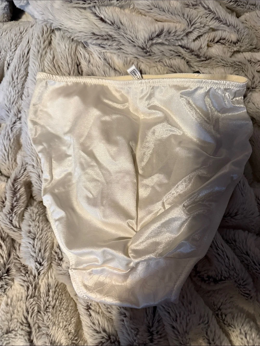 Natori Jacquard High-Waist Briefs in Champagne - Picture 6 of 7